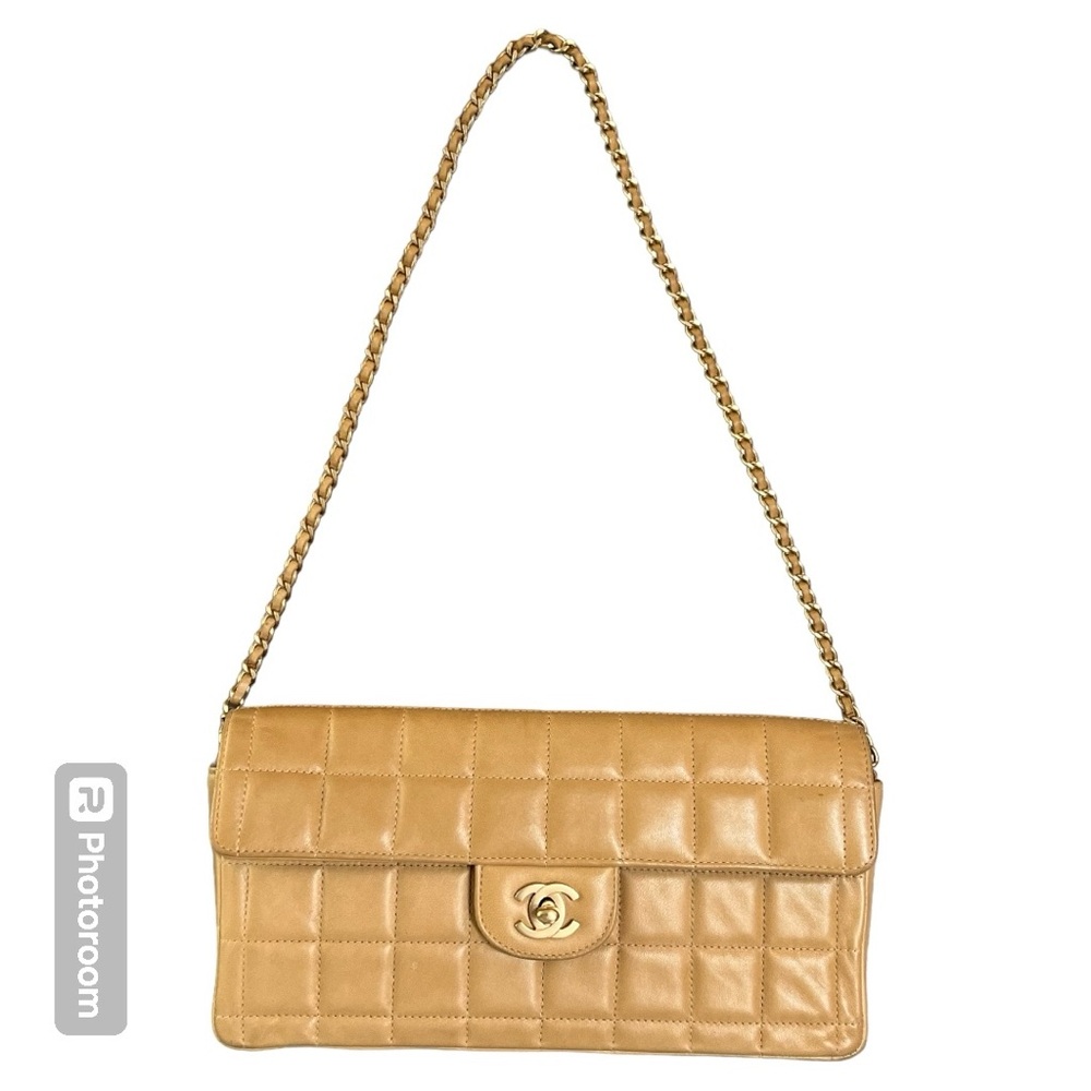 Vintage authentic CHANEL shoulder clutch bag square quilted lamb skin & gold